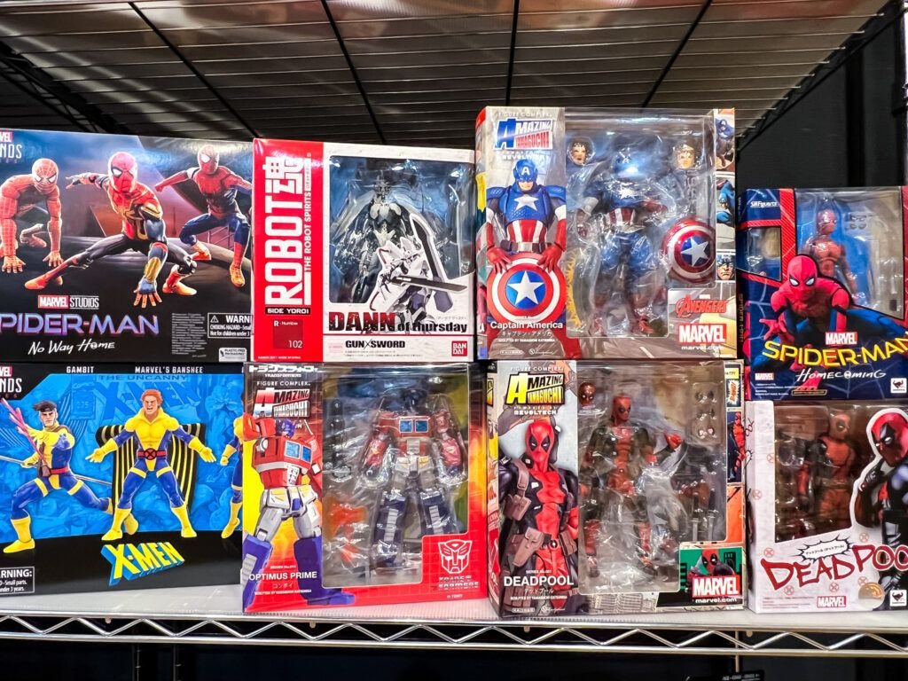 埼玉県入間市より、リボルテックヤマグチやfigmaなどのフィギュアを