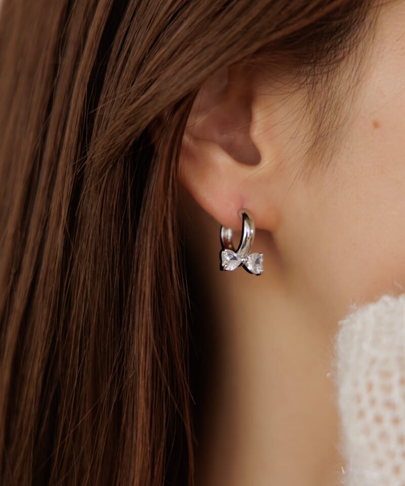 cystal ribbon pierce～ｸﾘｽﾀﾙﾘﾎﾞﾝﾋﾟｱｽ | flower／フラワー公式通販