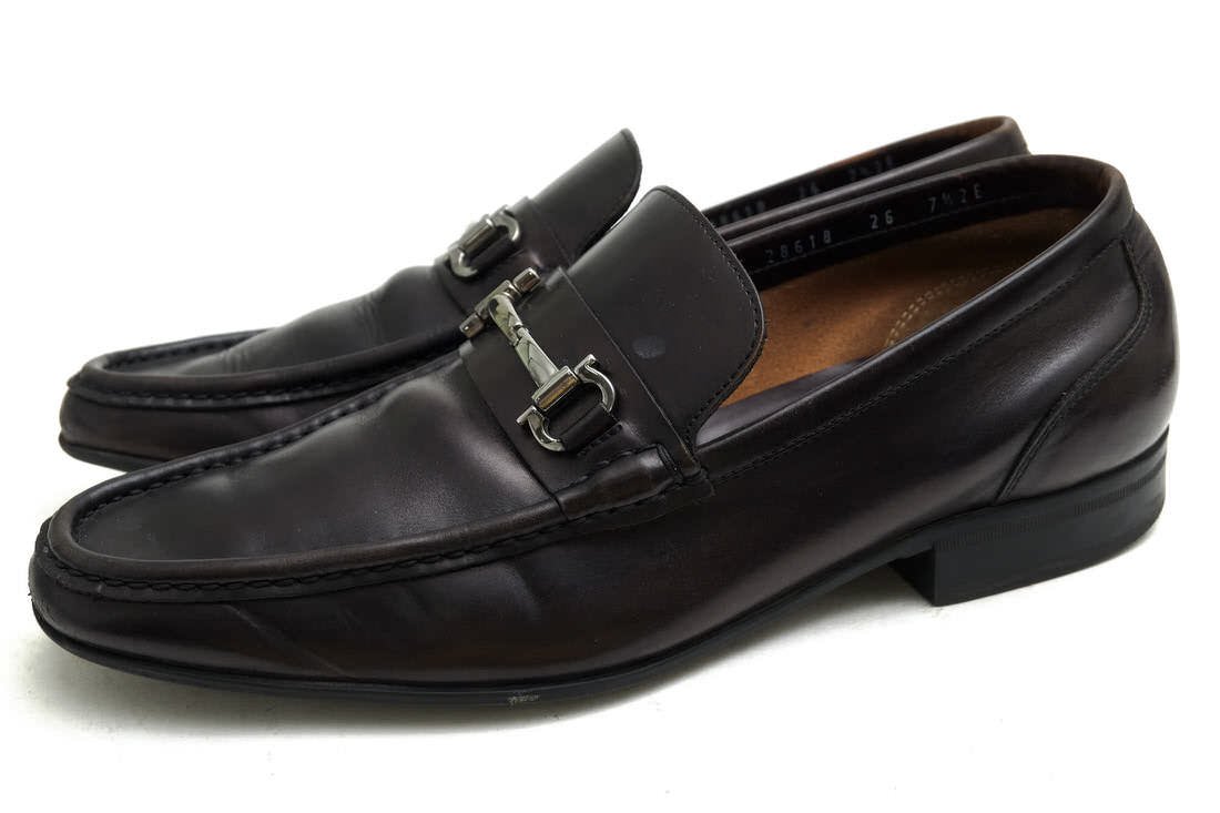Salvatore Ferragamo 43VF 28618 / フェラガモ ガンチーニ金具 牛革