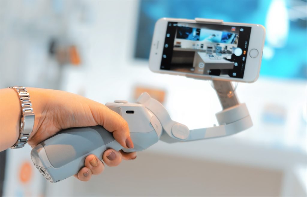 スマホスタビライザー DJI OM 4 の使い方を完全マスター！スピン