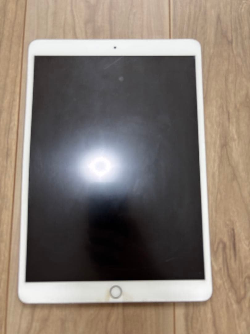 iPad Pro(10.5インチ)第2世代64GB Wi-Fiモデル Amazon.com : Apple iPad Pro 10.5in (2017) 64GB, Wi-Fi - Silver