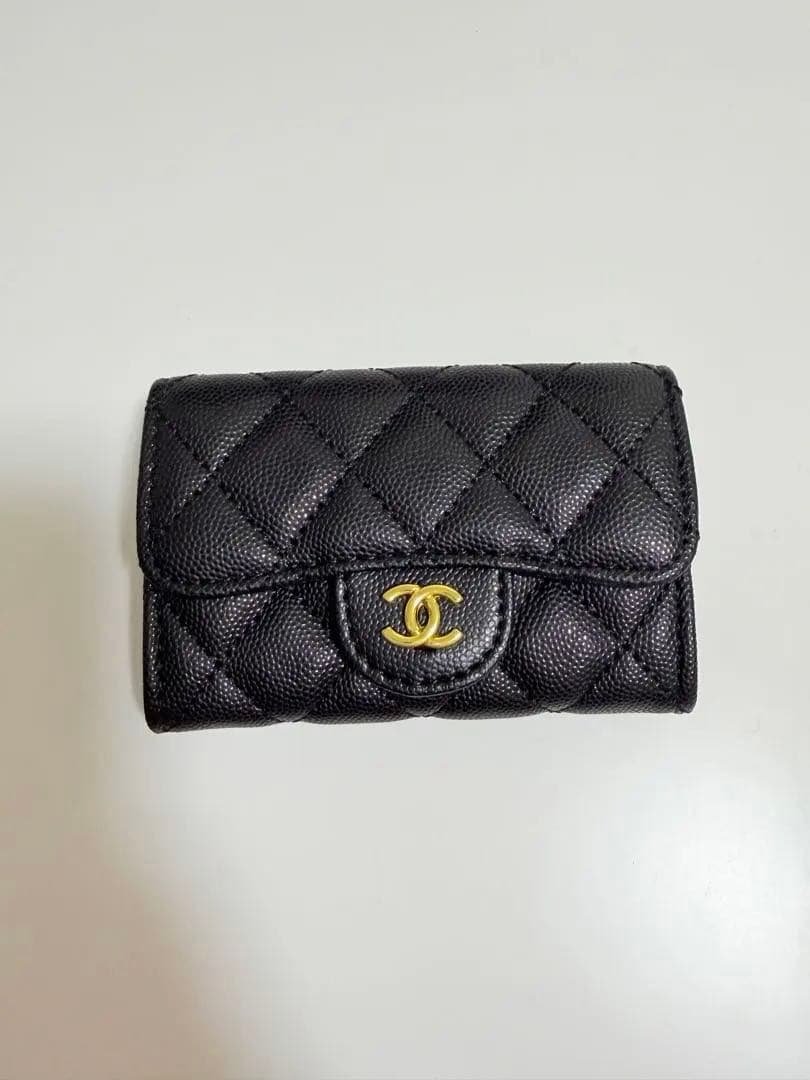 CHANEL 黒 レザー 財布 コンパクト ノベルティ CHANEL（シャネル） CHANEL Wホック 二つ折り財布 がま口 小銭入れ 黒